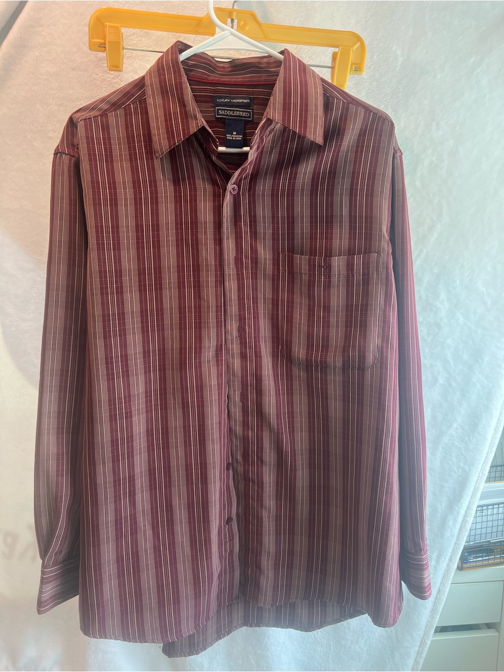 Saddlebred Men's Maroon and White Striped Casual Button-Down Shirt